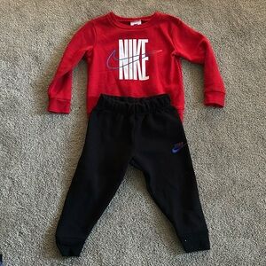 Nike Sweatshirt Set